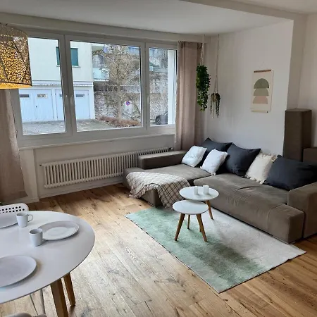 Apartamento Gemütliche Und Geräumige 2,5 Mit Kostenlosem Parkplatz