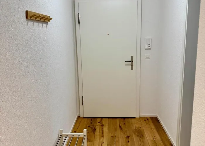 Apartment Gemuetliche Und Geraeumige 2,5 Mit Kostenlosem Parkplatz